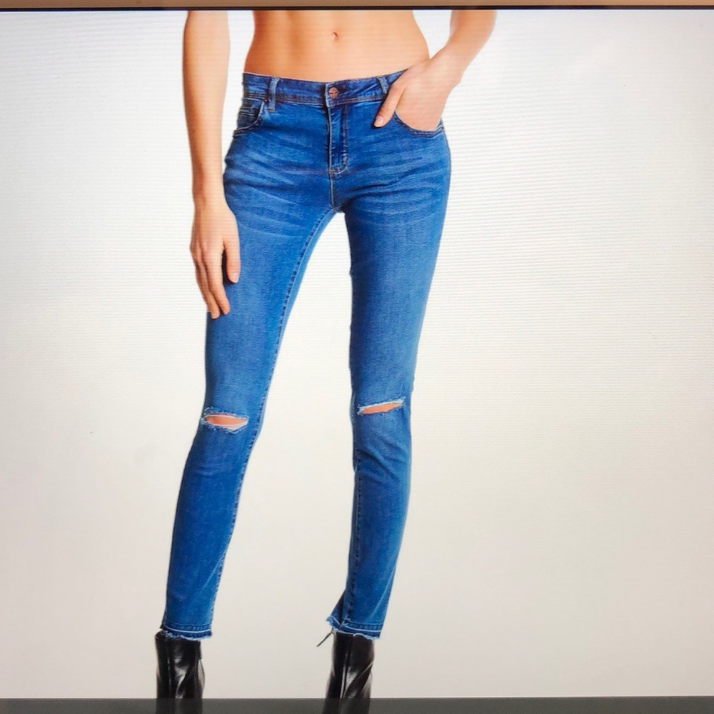 Tractr BLU distressed skinny jeans sz 27& 28